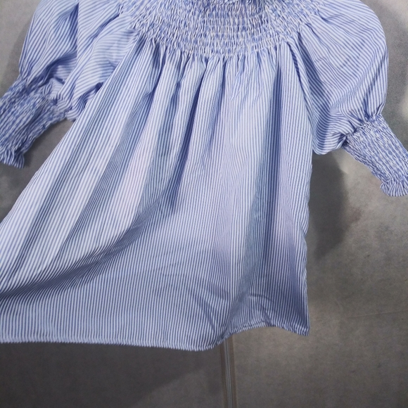 Tops - Picture 2 of 3